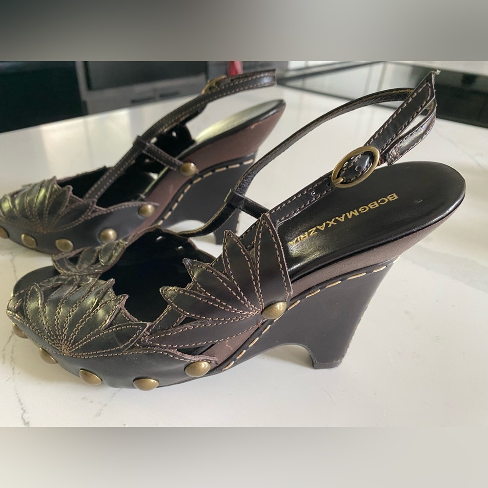 BCBGMaxAzria Brown leather wedge Heels with Stitch Detail 7.5 - Picture 4 of 8